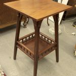 813 9051 LAMP TABLE